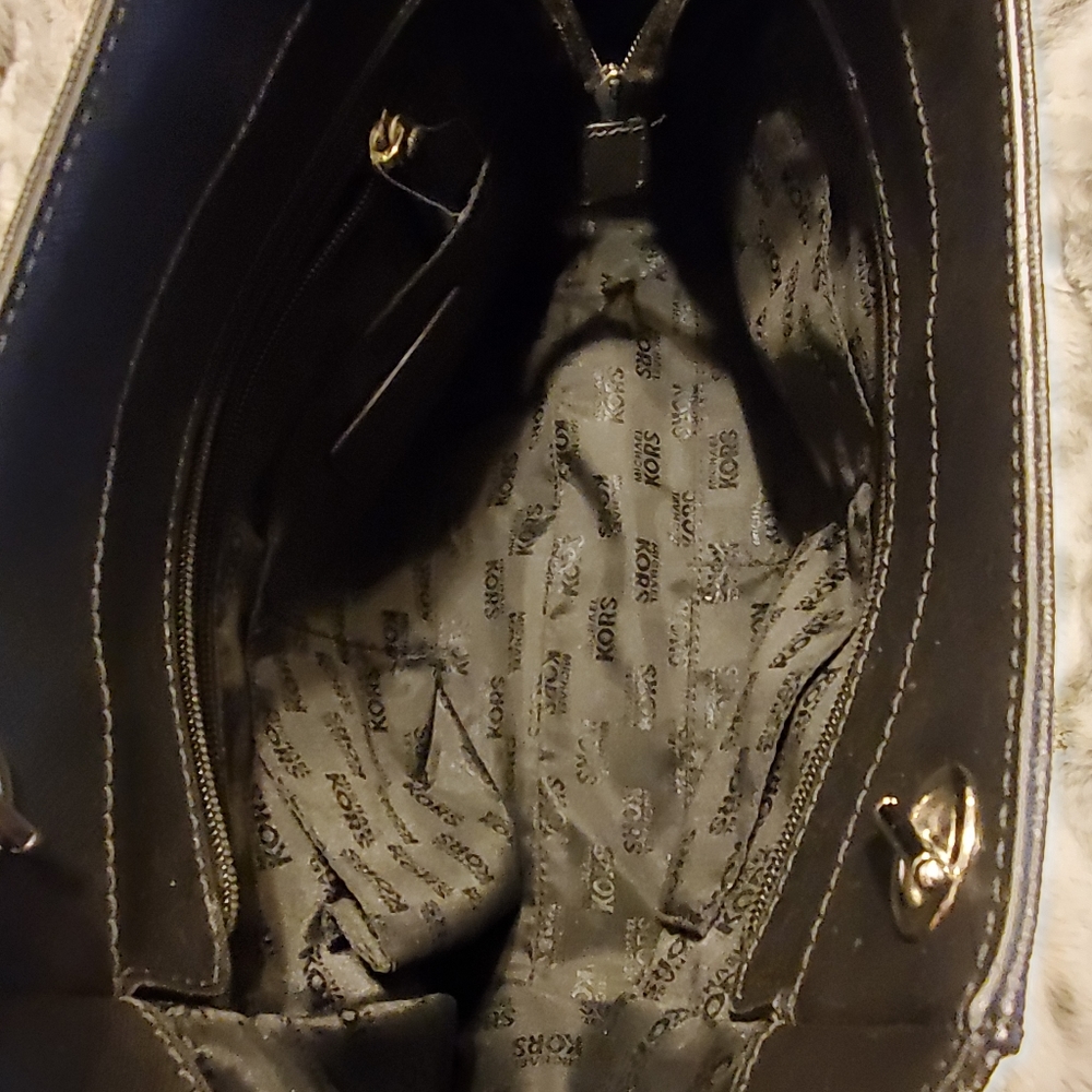Michael Kors black purse - Picture 3 of 3